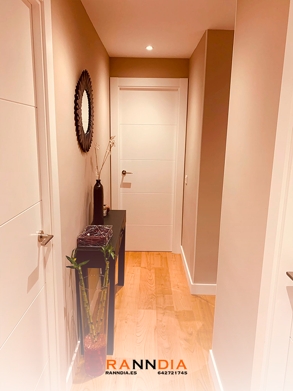 Puerta de interior modelo 18 en Benalmádena