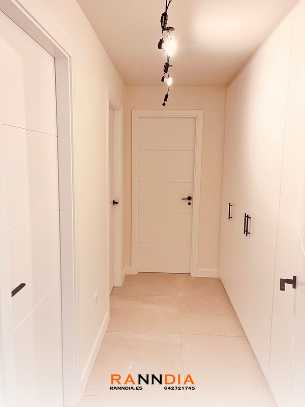 Puerta de interior modelo 3 en Benalmádena